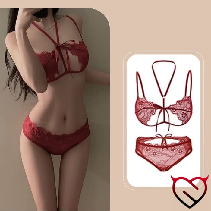 Đồ lót màu đỏ